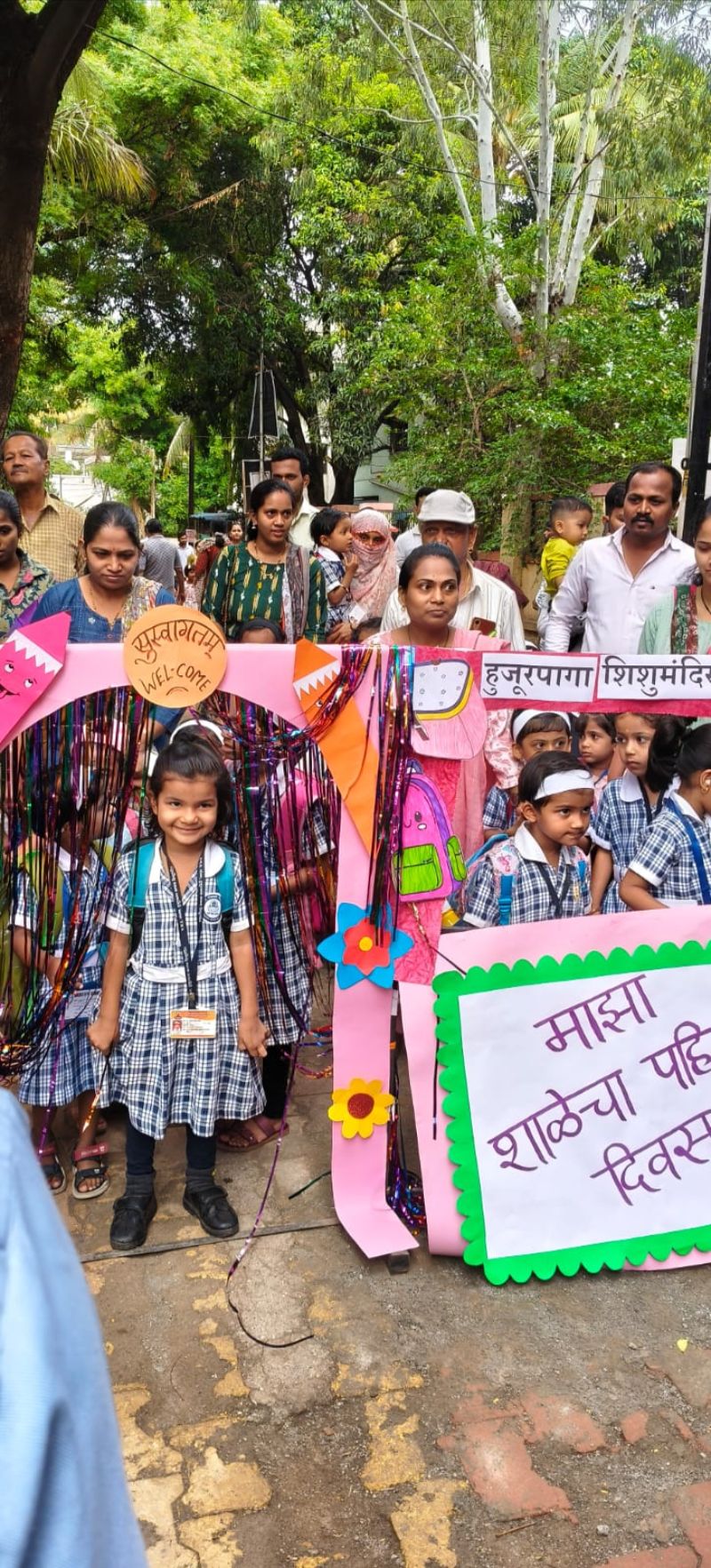 शिशुमंदिरमध्ये चिमुकल्यांचे उत्साहात स्वागत shalecha-pahila-diwas-05.jpg